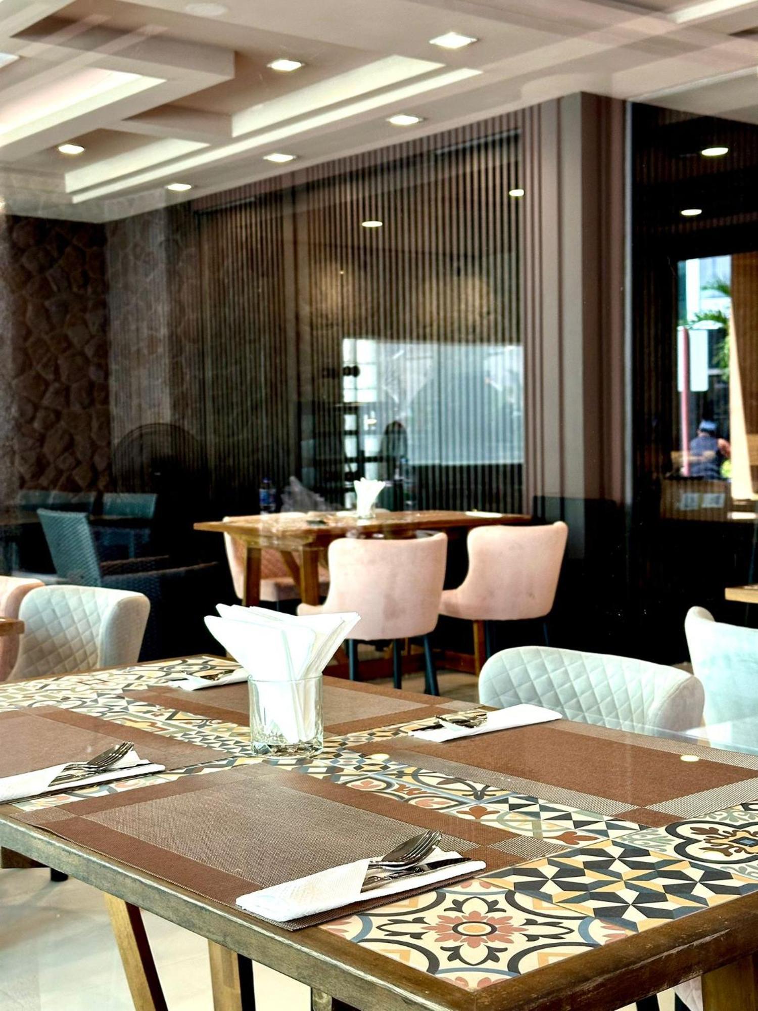 Grand Orlov Apart Hotel Patong Exterior photo
