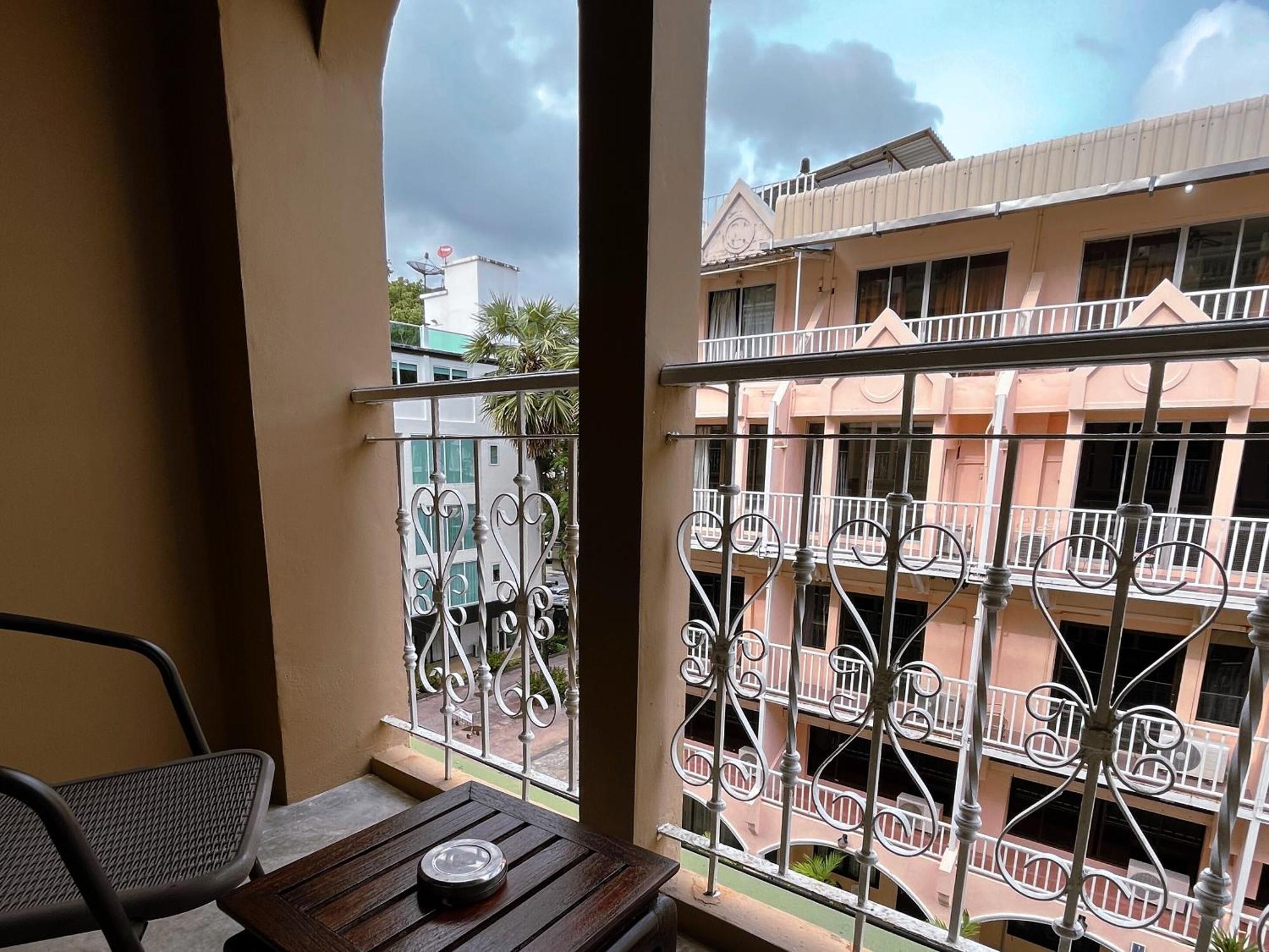 Grand Orlov Apart Hotel Patong Exterior photo