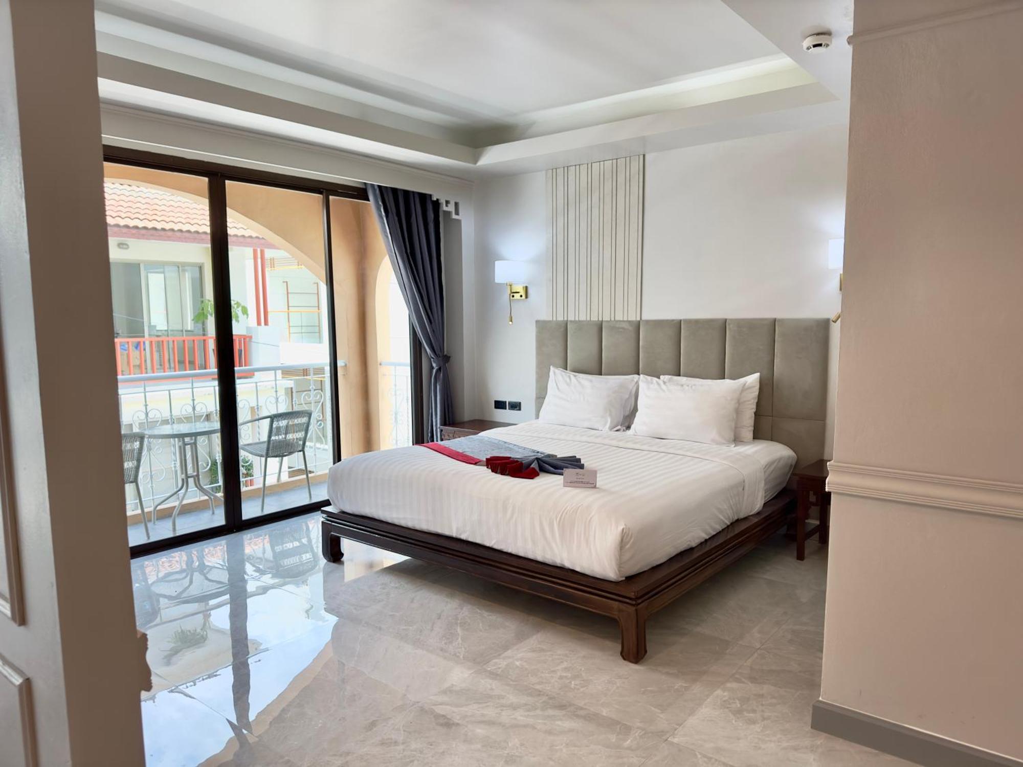 Grand Orlov Apart Hotel Patong Exterior photo